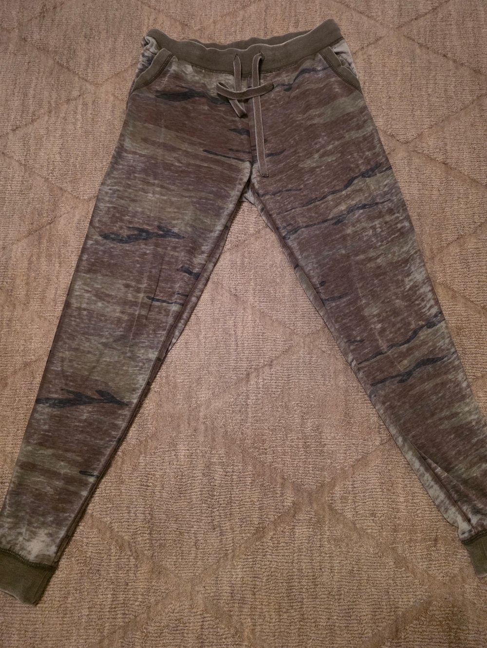 Z Supply Distressed Joggers Camo Size Small